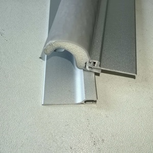 Perfil de Aluminio con Junta de Goma para Puertas <span class=keywords><strong>TPV</strong></span> - Combina los Beneficios de las Juntas de Goma para Puertas de Madera y las Juntas Modernas para Puertas - Product Image 6