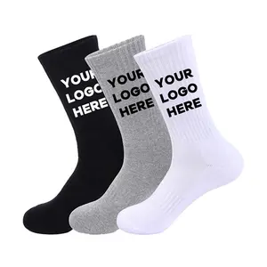 Großhandel Hochwertige Custom Logo Outdoor Sport Weiße Socken Männer Black Letter Running Custom Basketball Socken