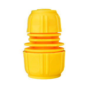 Connecteur de réparation de tuyau en plastique jaune Guoma Ruixiang, fileté de 6 à 1 pouce, pour la fixation des tuyaux d'arrosage de jardin - Product Image 4