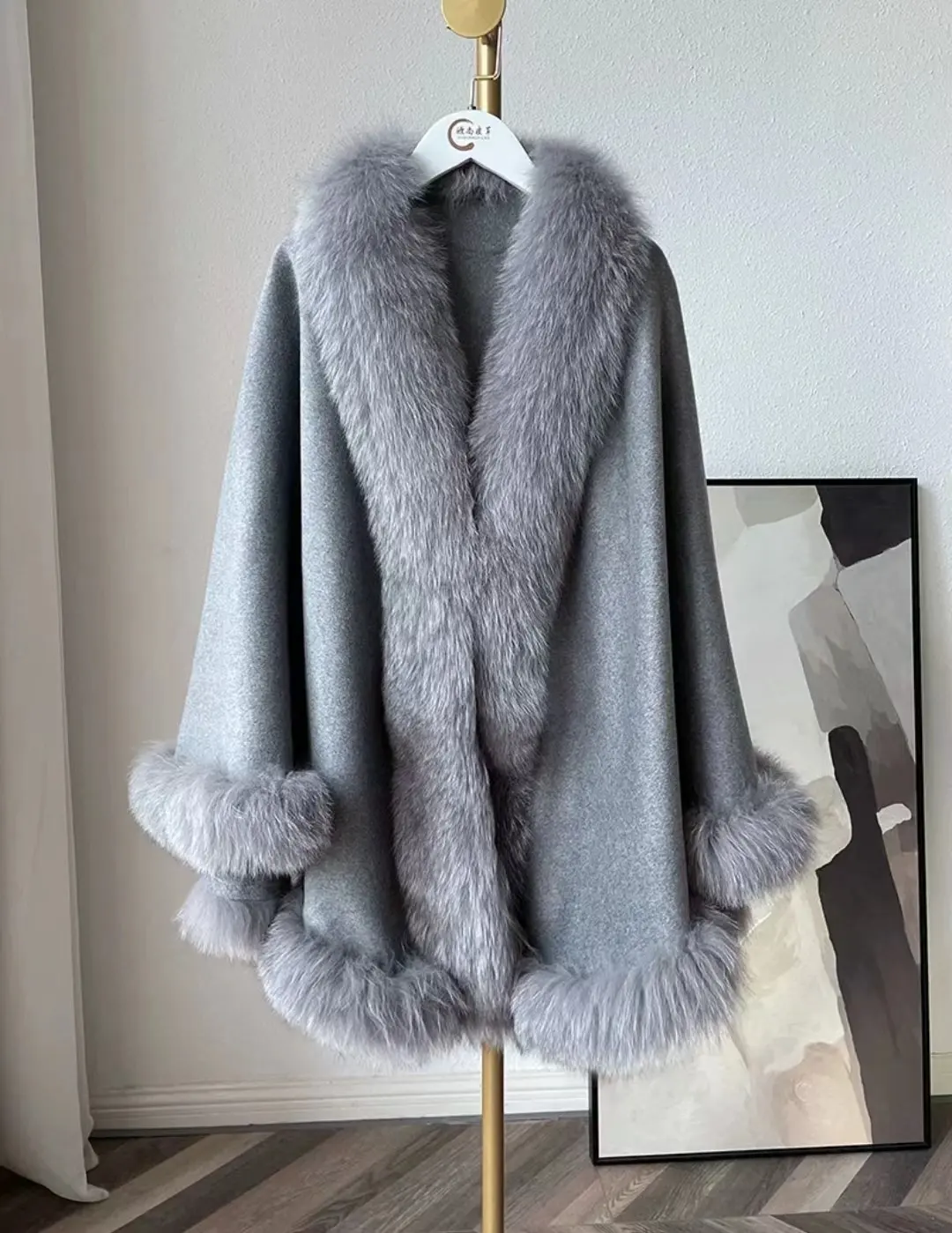 2022 moda poncho in pelliccia di volpe scialle in cashmere alla moda con rifiniture in pelliccia di volpe