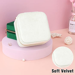 Vitrine à bijoux carrée moderne en cuir PU avec logo personnalisé, boîte de rangement en gros pour matériaux de vente au détail et cadeaux - Product Image 2