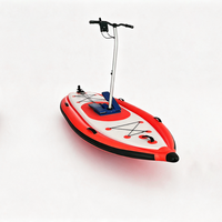 Planche de paddle gonflable détachable pour la pêche récréative sur l'eau avec système de propulsion à pédales et grand rotor arrière