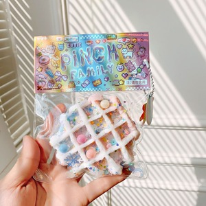 Chất lượng cao TPR Waffle độc đáo <span class=keywords><strong>Squishy</strong></span> Silicone Mochi đồ chơi dễ thương Donut <span class=keywords><strong>Squishy</strong></span> Tay Thư giãn làm giảm bóp cảm giác Mochi đồ chơi - Product Image 2