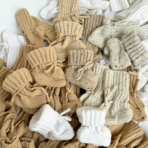 Tricot en laine de coton fait à la main, chaussettes tricotées unisexe pour nouveau-né, chaussures d'enfants, bottines tricotées pour cadeau de maternité - Product Image 4