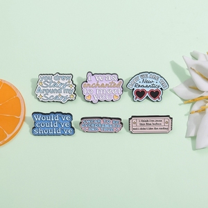 Broches en émail style Harrys pour chanteur pop, badges en métal en forme de cassette d'album musical arc-en-ciel, accessoires de bijoux de dessin animé, cadeaux - Product Image 3