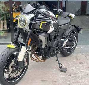 Motocicleta <span class=keywords><strong>CFMOTO</strong></span> <span class=keywords><strong>700CL</strong></span>-<span class=keywords><strong>X</strong></span> de Estilo Moderno Retro |   Motor de Dos Cilindros de 700cc y 55kW |   Suspensión Ajustable KYB ABS TCS - Product Image 1