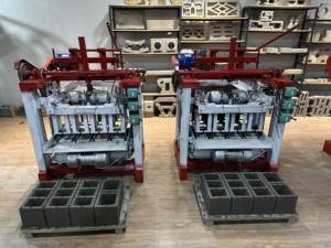 ماكينة صنع الطوب الخرساني المجوف ذات عمر خدمة طويل، ماكينة صنع طوب الرصف المتشابك الإسمنتي بمواصفات متعددة - Product Image 5