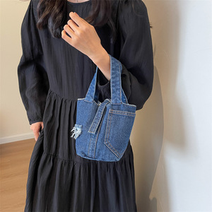 Bolso de mano pequeño de mezclilla estilo forestal para mujer, de poliéster, con boca abierta, a la moda, para verano, Tanjing - Product Image 2