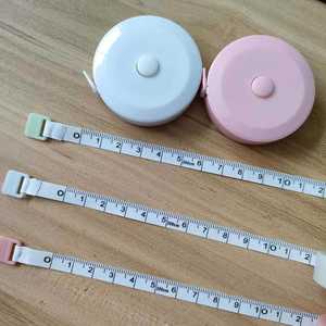 Ruban à mesurer souple de 2 m pour le buste, la taille, les hanches et la hauteur, règle de tailleur portable avec logo personnalisé, <span class=keywords><strong>cadeau</strong></span> de couture promotionnel - Product Image 3
