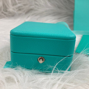 กล่องเครื่องประดับแบรนด์ดังสีน้ำเงินจากโรงงานโดยตรง สำหรับผู้หญิง บรรจุภัณฑ์ของขวัญสุดหรู กล่องใส่จี้ สร้อยข้อมือ แหวน ชุดครบพร้อมอุปกรณ์เสริม - Product Image 6