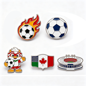 Spilla smaltata in stile anime/cartoon a tema calcio <span class=keywords><strong>mondiale</strong></span>, distintivo da risvolto per tifosi, souvenir da collezione, Campionato di calcio - Product Image 1