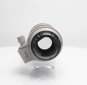 เลนส์เทเลโฟโต้สำหรับกล้องฟูลเฟรม Canon EF 70-200mm f/2.8L IS USM สภาพ 95% ใหม่ - Product Image 2