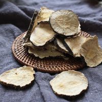 Tranches d'Extrait d'Herbes Noires de Qualité Supérieure en Vrac, de Grade Alimentaire, en Provenance du Yunnan, en Bouteille Plastique, Complément Alimentaire Certifié BPF