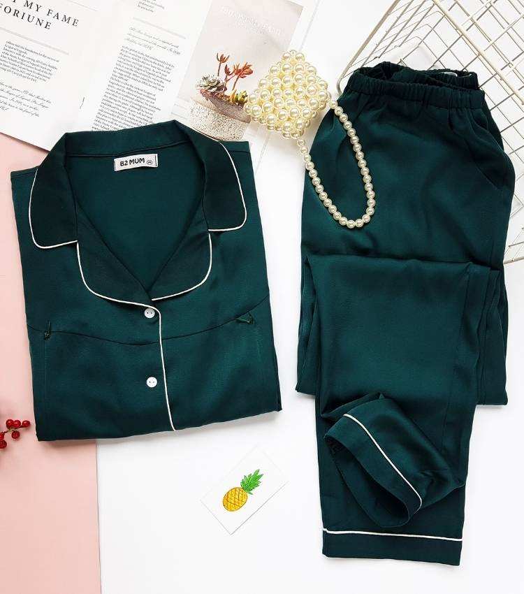 สีเขียวมอส