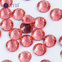 Strass brillants en verre rouge Padparadscha à dos plat, à facettes, thermocollants, pour la décoration intérieure, le nail art, les sacs et les chaussures