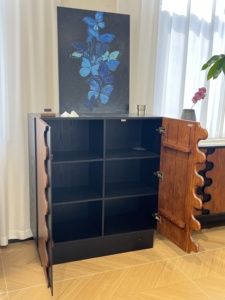 Buffet moderne ondulé grande capacité pour salon, meuble de rangement latéral en bois massif pour la maison - Product Image 3