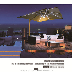 Meilleure Vente : Parasol Carré 3x3 à LED Solaire, Ombrelle Romaine Rotative à 360 Degrés pour Mobilier d'Extérieur - Product Image 6