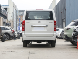 Nouveau pour Refine <span class=keywords><strong>M3</strong></span> 2025 PLUS 1.8L Manuel Conduite à Gauche Intérieur Sombre MPV Confort Classique Édition Intelligente 7/8/<span class=keywords><strong>9</strong></span> places Pneus R15 - Product Image 2