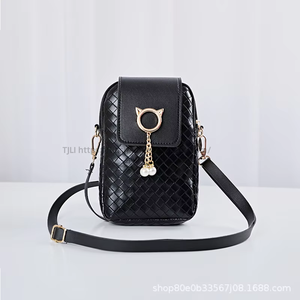 Sac à bandoulière pour femme à faible MOQ, élégant et décoré, avec chaîne et perles, petit sac à monnaie mini pour femme Tanjing - Product Image 4
