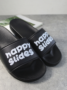 Hello Slides PVC Zapatillas suaves y cómodas Seis colores Zapatillas de playa Zapatos de sandalias para hombres