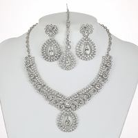 Luxe Cristal Banquet Robe Accessoires 3PCS Ensemble Bijoux pour Femmes Zircon Collier Boucles D'oreilles Bracelet Bijoux Cadeau