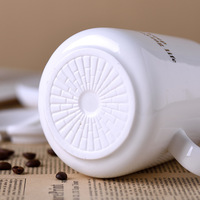 Tasse chaude en céramique moderne Tasse à température constante de 55 degrés Sous-verre chauffant pour l'école arrière Logo personnalisé Tasse à café pour couple