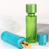 30ml Farbige Mattierte Glas-Parfümflasche mit Sprühkopf, Versiegelung und Formgebung, Ohne Duftstäbchen, Leere Papierbox-Verpackung, Ausländische Ausführung