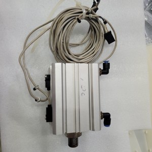 Cylindre pneumatique SMC d'occasion CDQ2A63-60-DC1151EI pour machine d'impression offset Komori - Product Image 1