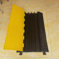 Protector de Cables de Goma Leahua Negro y Amarillo 900*550*70mm, Canal de 45x55mm, Reductor de Velocidad para Seguridad Vial