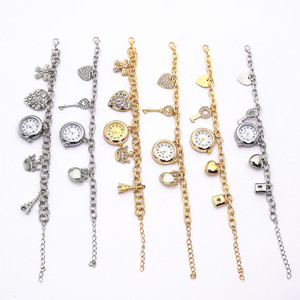 <span class=keywords><strong>Montre</strong></span> à Quartz Bracelet <span class=keywords><strong>Tendance</strong></span> Design Personnalisé avec Perles pour <span class=keywords><strong>Femme</strong></span>, Montres-Bracelets de Luxe en Gros pour Filles - Product Image 3
