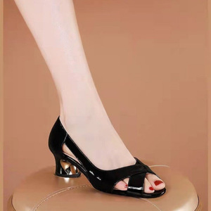 Sandales à talons pour femmes, bout ouvert, talon <span class=keywords><strong>bloc</strong></span> ajouré, chaussures en cuir confortables pour le bureau et les occasions décontractées - Product Image 3