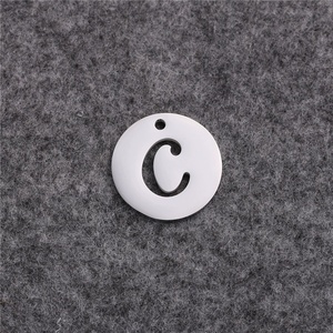 Pendentif nom alphabet de forme ronde, breloques lettre pendentif tuile <span class=keywords><strong>Scrabble</strong></span> en or rose - Product Image 5
