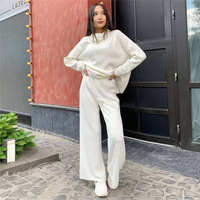 Tricots personnalisés hiver 2024 mode décontracté col POLO pantalons longs amples vêtements 2 pièces tricoté femmes deux pièces ensemble pull