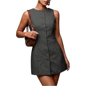 Robe fourreau mini sans manches à col rond boutonnée à carreaux personnalisée pour femme, idéale pour le bureau et les occasions professionnelles - Product Image 4