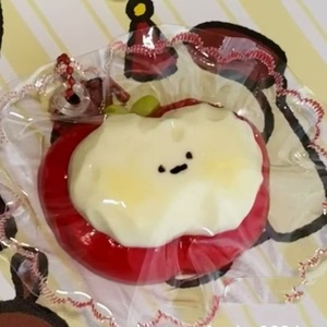 Jouet de décompression en silicone de qualité alimentaire en forme de pomme rouge, amusant et à rebond lent, cadeau - Product Image 2