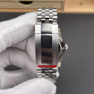 La concentration est l'amélioration continue. Maîtrise artisanale. Le choix des personnes qui réussissent. Montre mécanique - Product Image 4