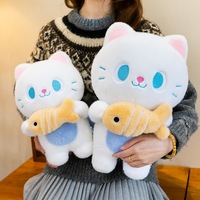 Peluche chat porte-bonheur mignon avec poisson, en polyester et coton PP, coussin compagnon pour enfants, cadeau de mariage, vente en gros pour l'exportation