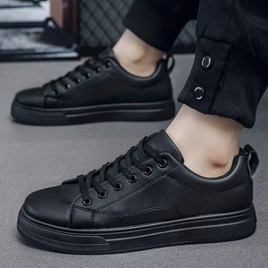 Black and White Sporty Low-top Casual Sports Shoes with Cushioning <b>Canvas</b> Upper Anti-Slip TPU Outsole Elastic Band Closure - Product Image 5