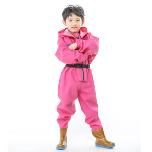 Pantalones de vadeo impermeables de cuerpo completo para niños, <span class=keywords><strong>traje</strong></span> de estilo de ropa de trabajo protectora con botas hechas de PP, PVC, PE, función a prueba de agua - Product Image 1