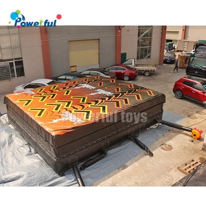 ถุงลมนิรภัยสำหรับการแสดงกายกรรมแบบกระโดดลงมาอย่างอิสระสำหรับสวนแทรมโพลีน  พร้อมเสาเป่าลม - Product Image 3