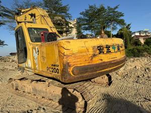 Excavatrice sur chenilles Komatsu PC200 d'occasion du Japon, 20 tonnes, modèles PC200-8, PC200-8MO, PC200-7, PC200-6 - Product Image 4