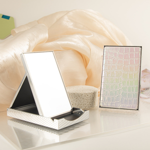 <span class=keywords><strong>Specchio</strong></span> pieghevole pieghevole da viaggio con struttura in metallo per la borsa da ufficio e l'uso quotidiano - Product Image 1