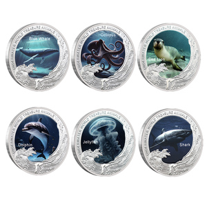 Medalla de Hierro Fundido con Animales Marinos: Ballena Azul, Pulpo, León Marino, Delfín, Medusa, Tiburón, Recuerdo Coleccionable - Product Image 1