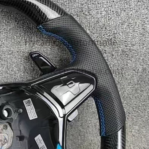 พวงมาลัยรถยนต์หนังคาร์บอนไฟเบอร์สีน้ำเงินแบบเจาะรูสำหรับโฟล์คสวาเกนกอล์ฟ MK8 - Product Image 5