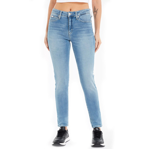 Jeans ajustados elásticos para mujer con silueta entallada y tela flexible para comodidad durante todo el día y un estilo casual moderno. - Product Image 1