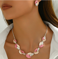 Parure de bijoux religieux catholiques bohèmes multicolores en alliage de zinc tressé, collier et boucles d'oreilles unisexe, idéal pour un anniversaire ou comme pièce maîtresse.
