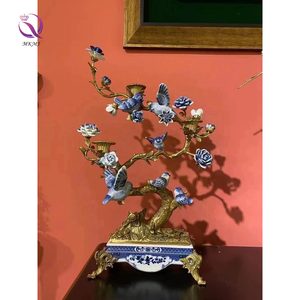 Portacandele in Ceramica Porcellana Blu e Bianca Stile Retrò Europeo di Lusso con Tre Coppette e Uccelli - Product Image 6