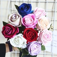 Fabrik-Großhandel Hochwertige Künstliche Einzelne Samt-Rosen Blume Rot Weiß Maßgefertigte Realistische Rosen Dekorative Blumen