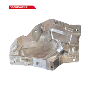 Tragbarer Auto-Kraftstofftank 5L/10L/20L Aluminium-Benzinbehälter mit Antistatik-Funktion und Ausgießrohr, rotationsgeformt, kundenspezifische Form - Product Image 6