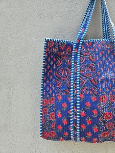 Sac fourre-tout en coton bleu et rouge de qualité supérieure, sac à main matelassé à motifs imprimés, réutilisable pour un usage quotidien féminin, excellent rapport qualité-prix - Product Image 5